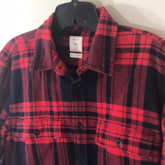 Navy and red plaid Gap shirt - Picture 2 of 3